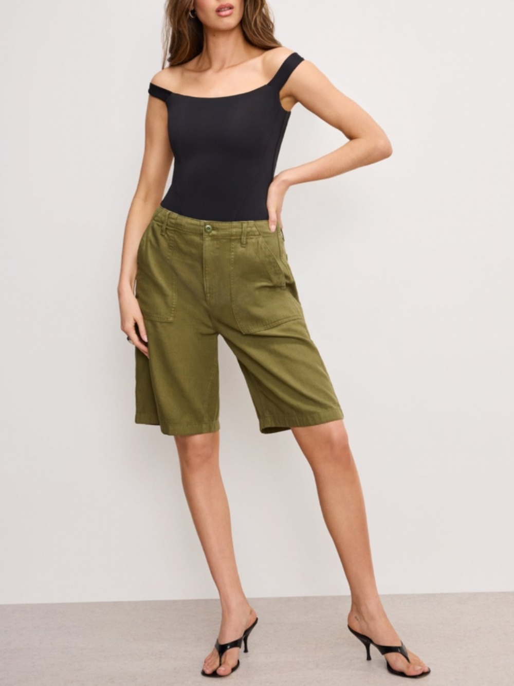 Good American lite linen blend bermuda shorts